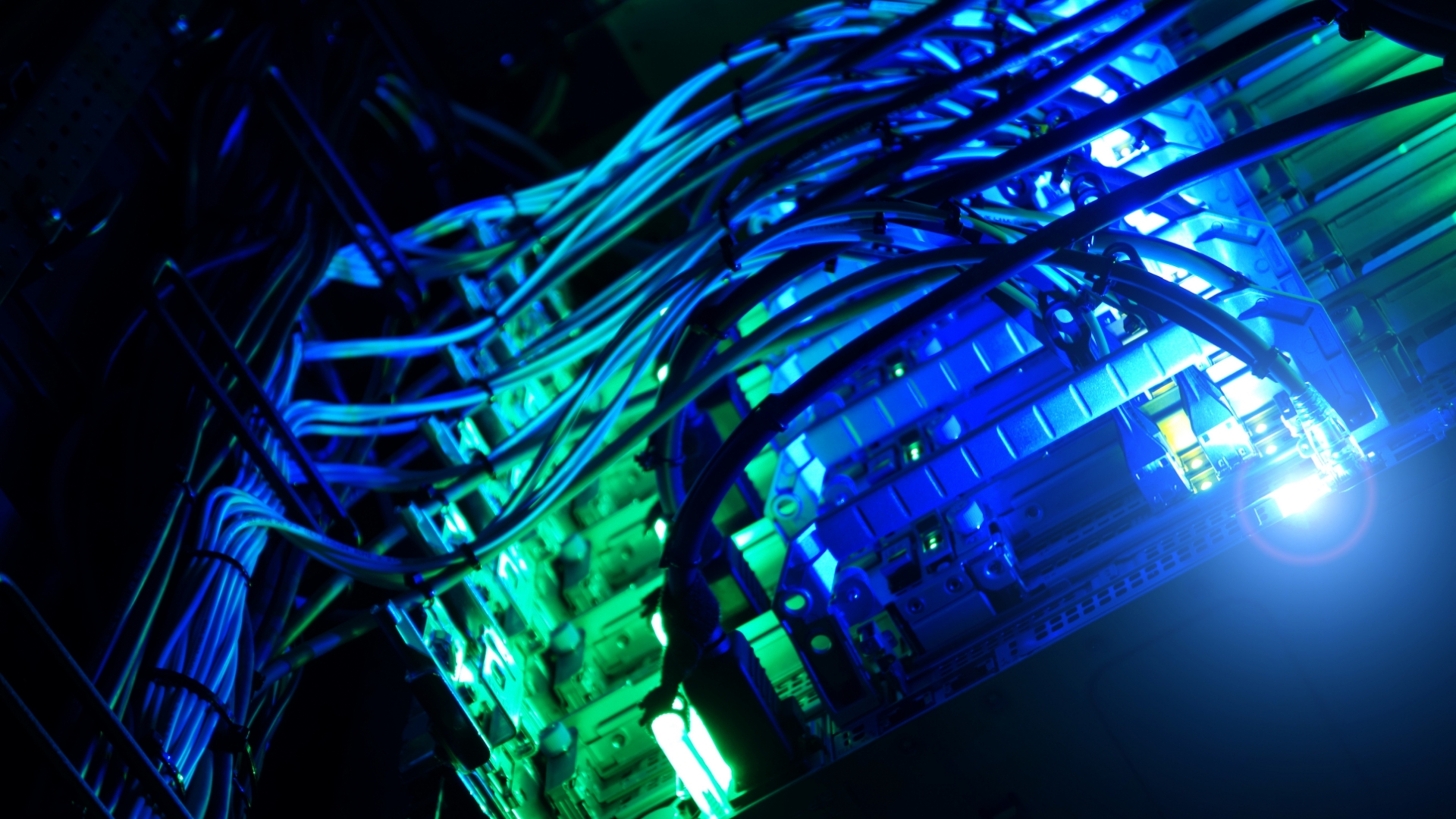 1920 x 1080 – Eco workstation